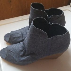 SUGAR Peep toe wedge bootie